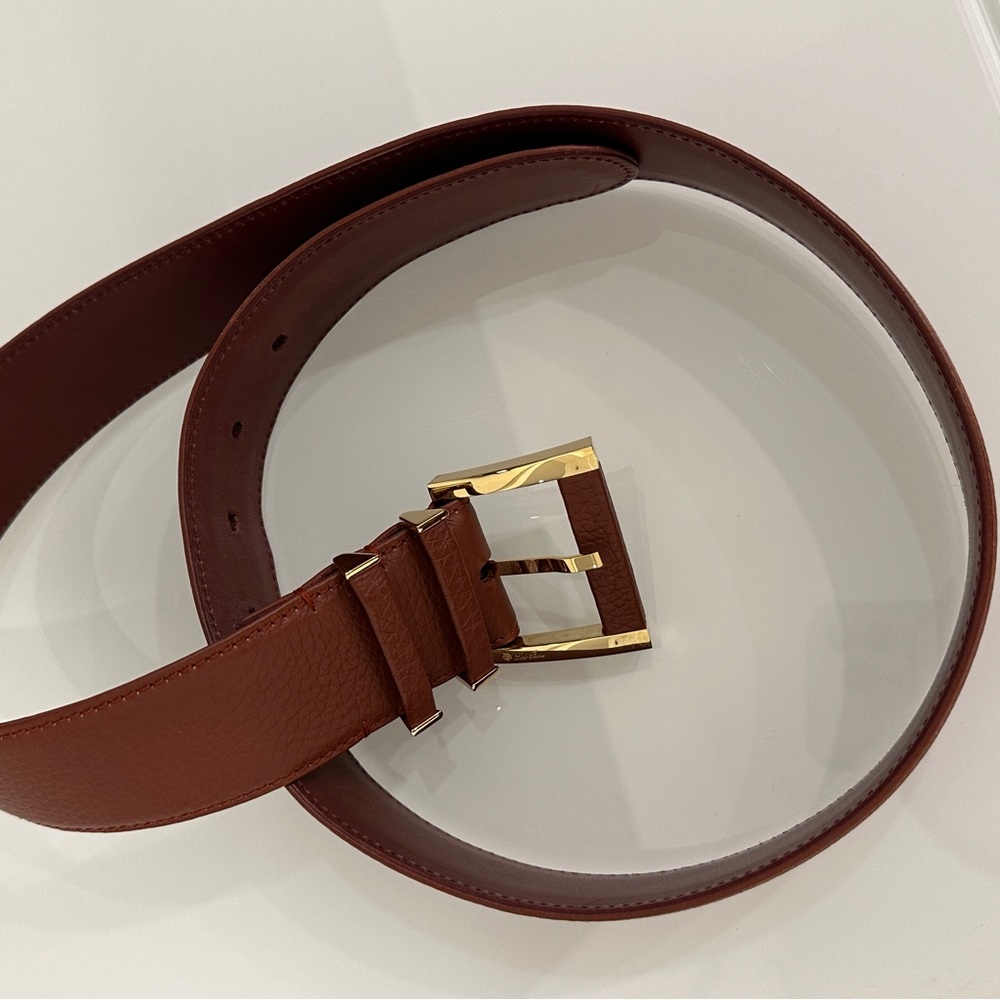 Fine leather brown reddish Loro Piana belt. Excellent condition!